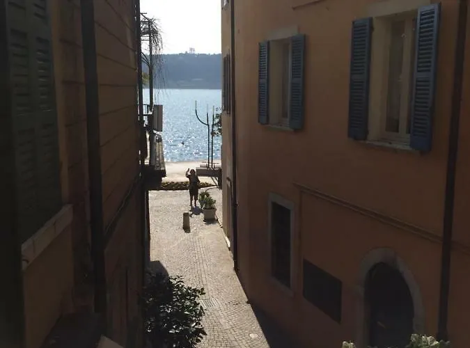 Al Golfo Salò